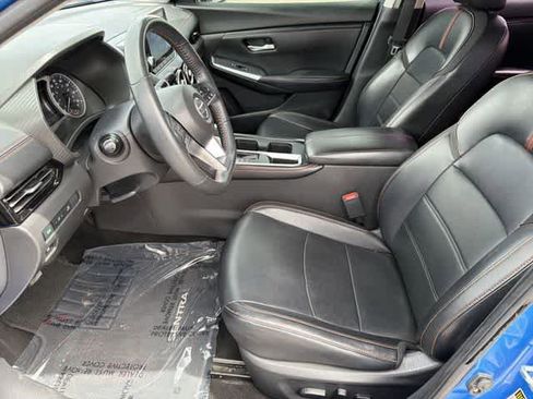 Used 2022 Nissan Sentra SR w/ SR Premium Package image 13