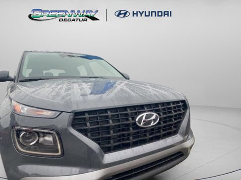 New 2026 Hyundai Venue SE image 2