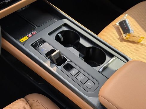 New 2026 Lexus ES 350e FWD image 29
