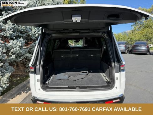 Used 2024 Jeep Grand Wagoneer L Series III AWD/4WD image 33