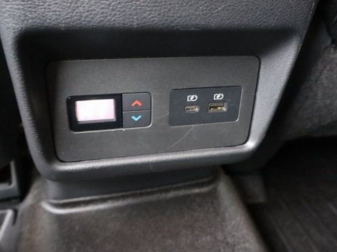 Used 2022 Nissan Rogue SL w/ SL Premium Package image 32