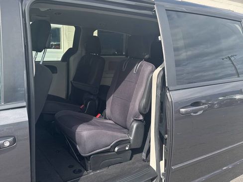 Used 2016 Dodge Grand Caravan SE w/ Quick Order Package 29E SE image 16