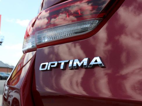 Used 2018 Kia Optima S w/ Panoramic Sunroof Package FWD image 16