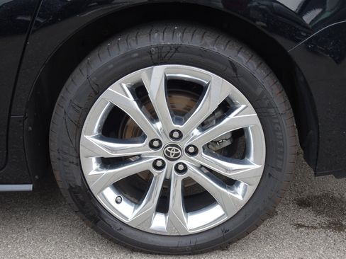 Used 2021 Toyota Sienna Platinum FWD image 11
