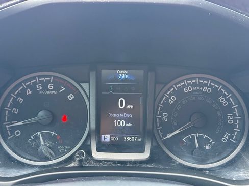 Used 2023 Toyota Tacoma TRD Sport AWD/4WD image 10
