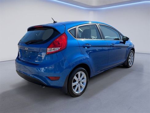 Used 2011 Ford Fiesta SE w/ 202A Rapid Spec Order Code image 3
