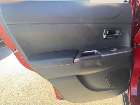 Used 2024 Mitsubishi Outlander Sport SE image 9