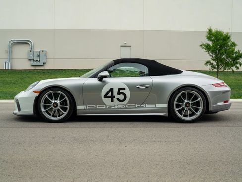 Used 2019 Porsche 911 Speedster RWD image 7