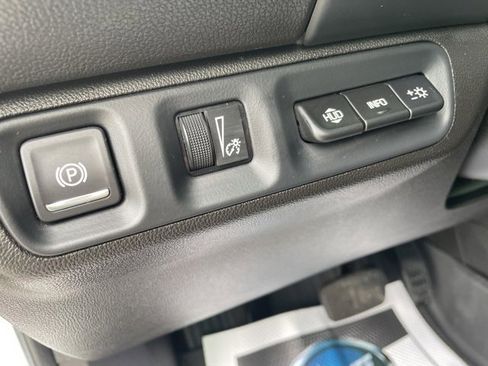 Used 2023 GMC Acadia AT4 w/ Technology Package image 32