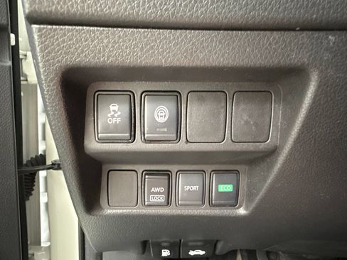Used 2021 Nissan Rogue Sport S AWD/4WD image 17