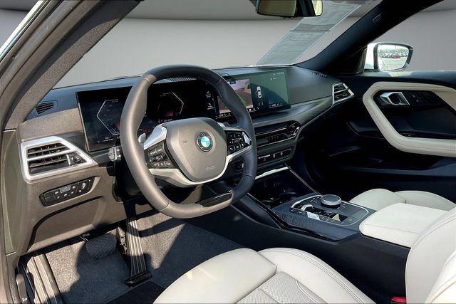 Used 2025 BMW 230i Coupe w/ M Sport Package RWD image 19