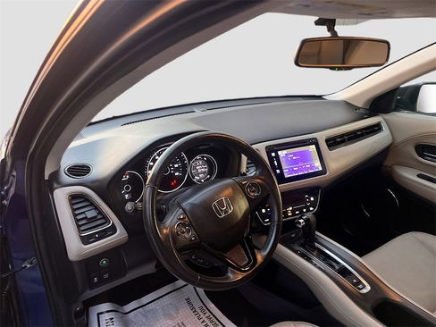 Used 2017 Honda HR-V EX-L image 9