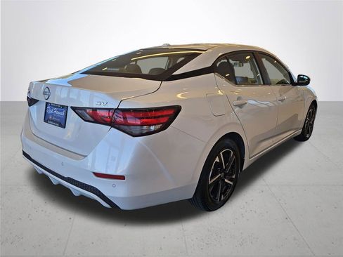 Used 2024 Nissan Sentra SV image 7