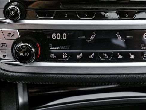 Used 2018 BMW 740i image 35