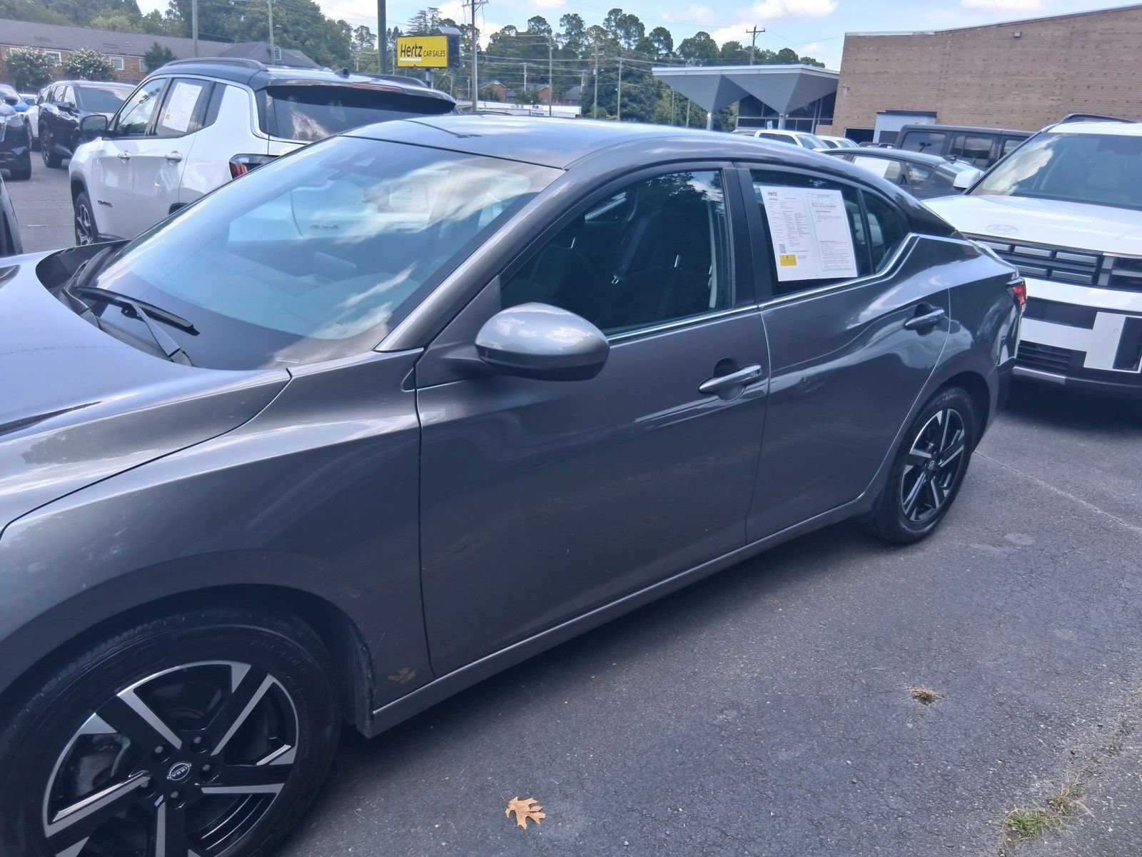 Used 2025 Nissan Sentra SV FWD image 7
