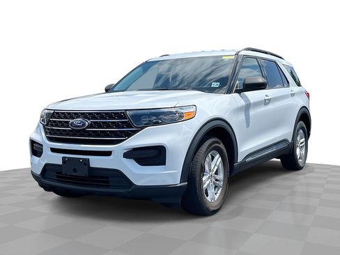 Used 2021 Ford Explorer XLT AWD/4WD image 1