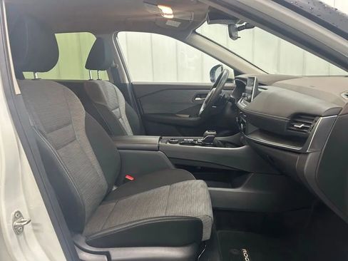 Used 2023 Nissan Rogue SV image 23