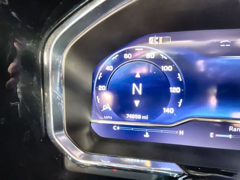 Used 2024 Chevrolet Silverado 2500 High Country w/ Technology Package image 12