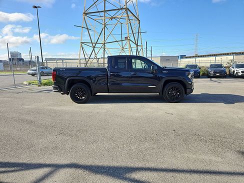 Used 2025 GMC Sierra 1500 Elevation image 8