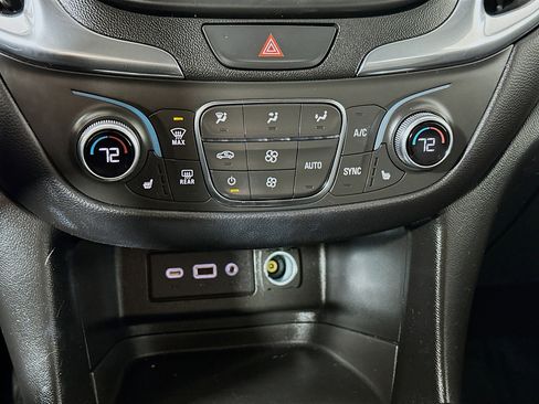 Used 2021 Chevrolet Equinox LT FWD image 15