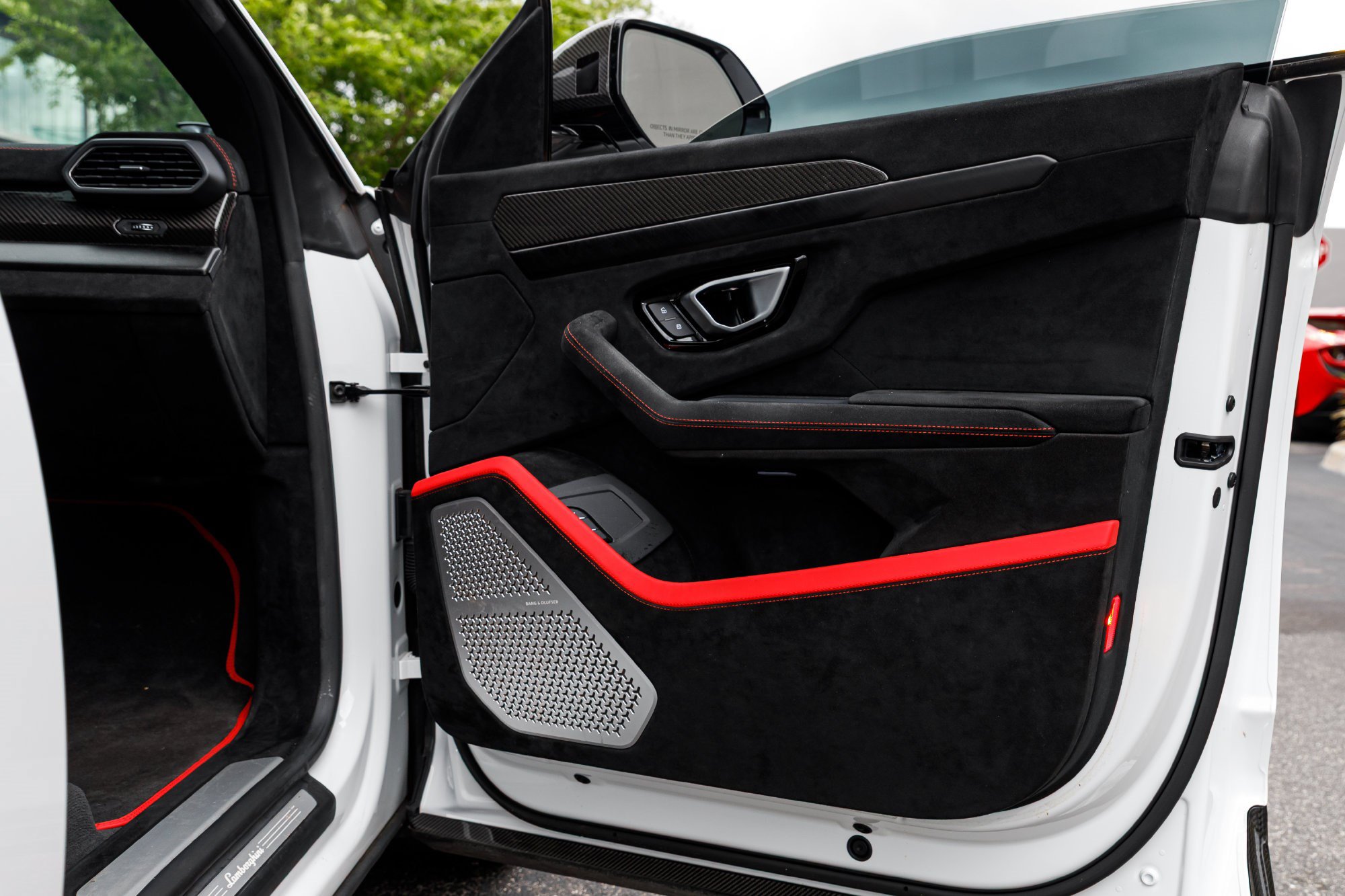 Used 2024 Lamborghini Urus Performante AWD/4WD image 13