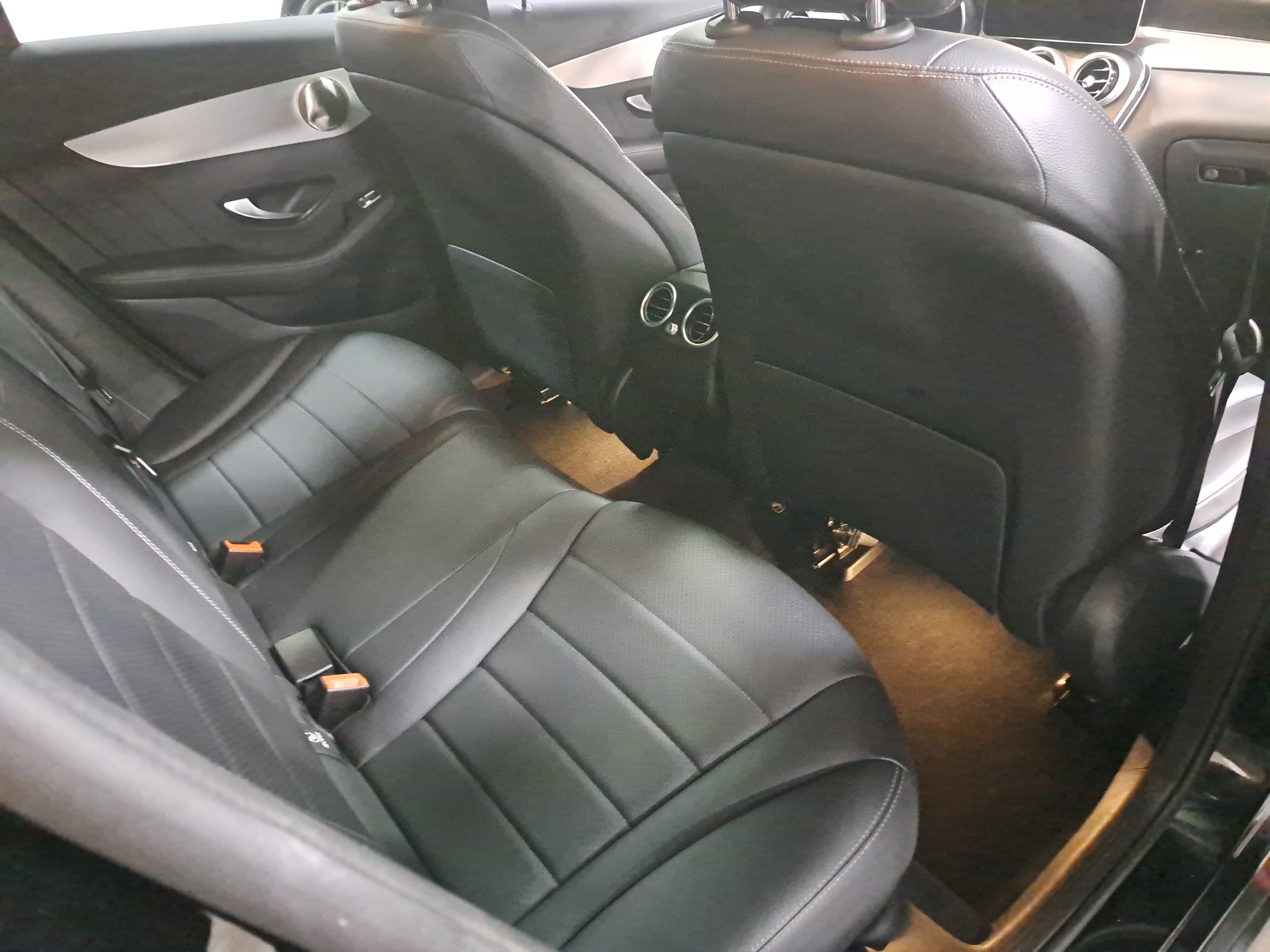 Used 2023 Mercedes-Benz GLC 300 4MATIC Coupe image 11