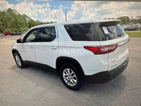 Used 2020 Chevrolet Traverse LS FWD image 5