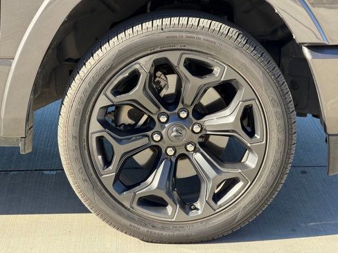 Used 2021 RAM 1500 Limited w/ Night Edition image 12