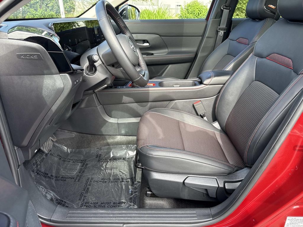 Used 2026 Nissan Kicks SR w/ SR Premium Package AWD/4WD image 24