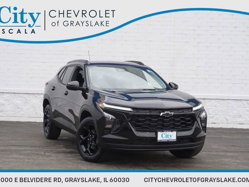 New 2026 Chevrolet Trax LT image 1