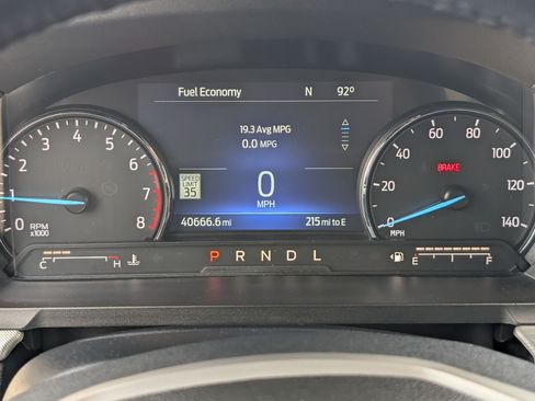 Used 2022 Ford Explorer XLT w/ Equipment Group 202A AWD/4WD image 28
