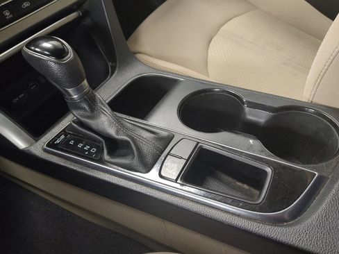 Used 2017 Hyundai Sonata SE image 26