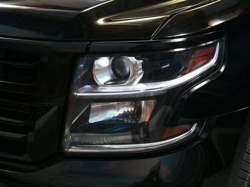 Used 2019 Chevrolet Suburban Premier AWD/4WD image 13