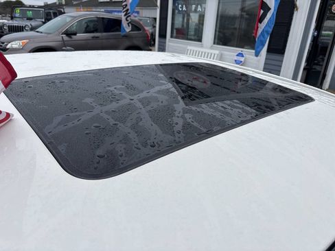 Used 2008 Chevrolet Impala LTZ image 2