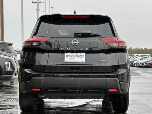 Certified 2024 Nissan Rogue S image 5