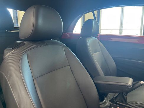 Used 2018 Volkswagen Beetle 2.0T Coast FWD image 59