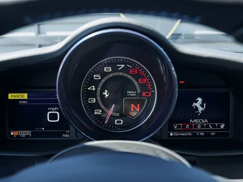 Used 2018 Ferrari 488 GTB Base image 58