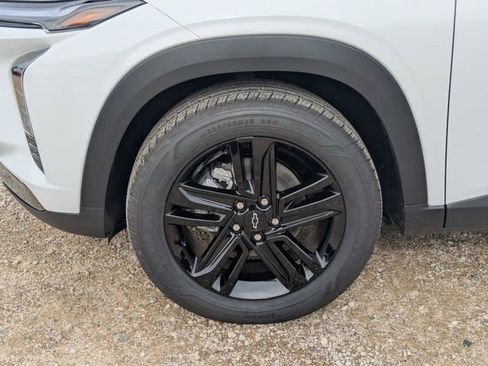 New 2026 Chevrolet Trax ACTIV w/ Sunroof Package image 7