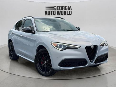 Used 2021 Alfa Romeo Stelvio Ti w/ Nero Edizione AWD/4WD image 8