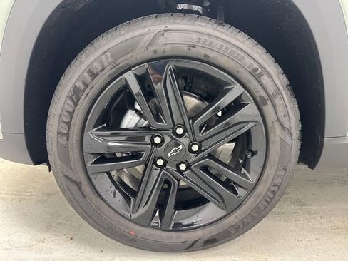 New 2026 Chevrolet Trax ACTIV w/ Sunroof Package image 37