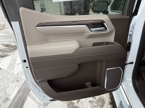 New 2026 GMC Sierra 1500 SLT w/ SLT Premium Package image 17