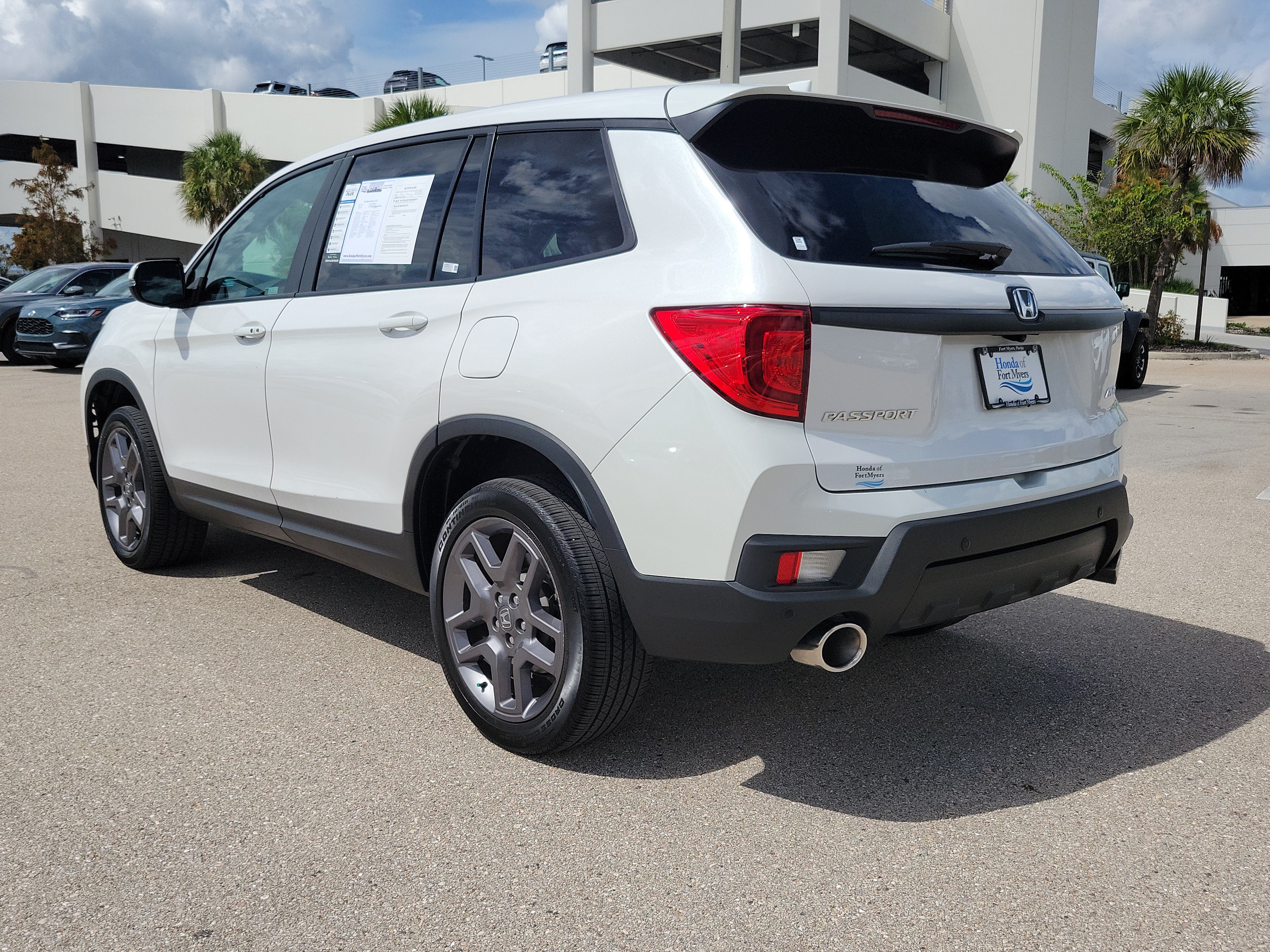 Used 2023 Honda Passport EX-L image 4