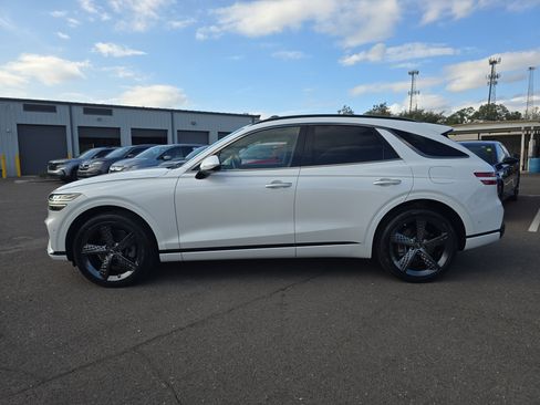 Used 2022 Genesis GV70 2.5T w/ Sport Prestige Package image 5