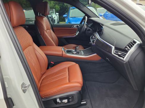 Used 2022 BMW X5 xDrive40i w/ Premium Package AWD/4WD image 7
