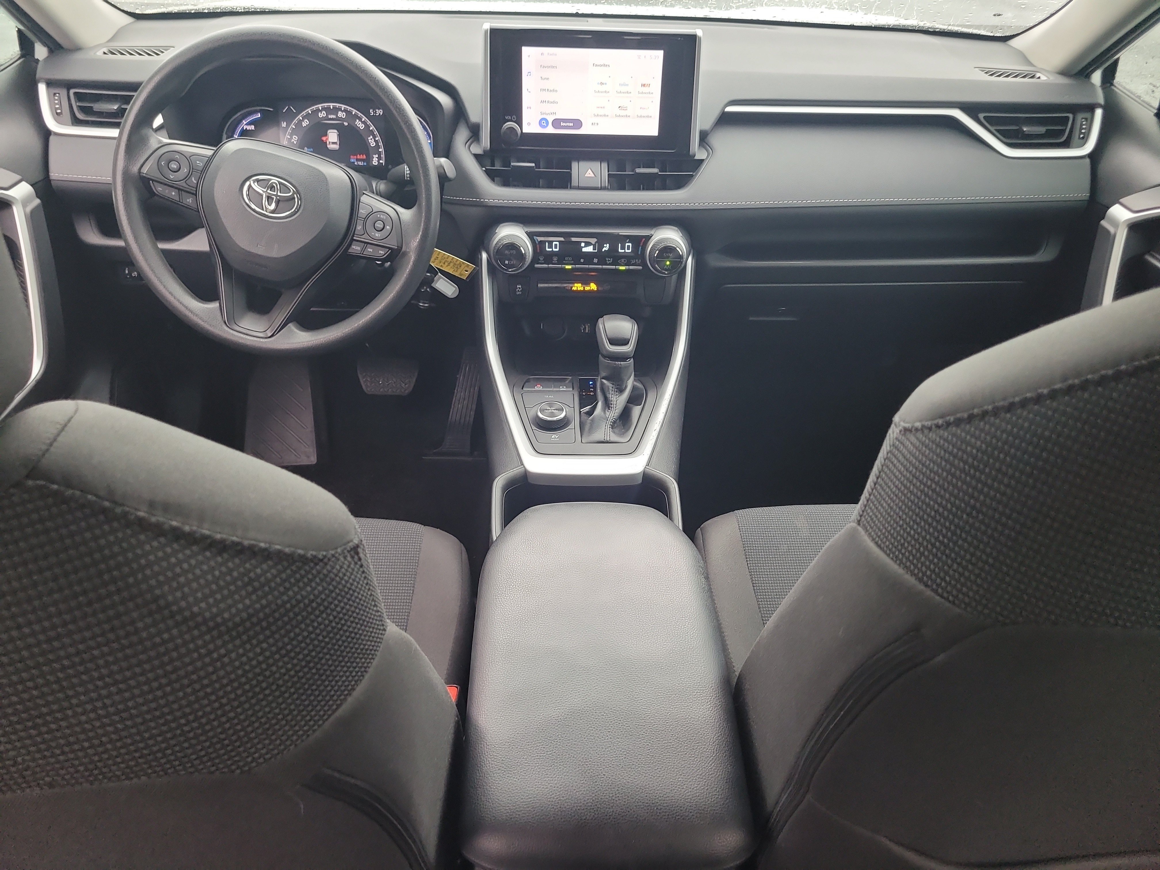 Used 2023 Toyota RAV4 LE AWD/4WD image 15