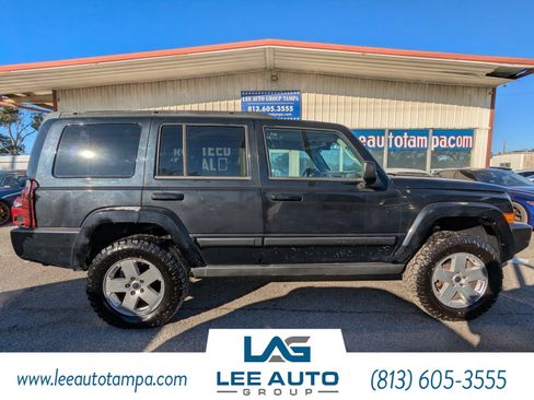 Used 2007 Jeep Commander Sport image 2