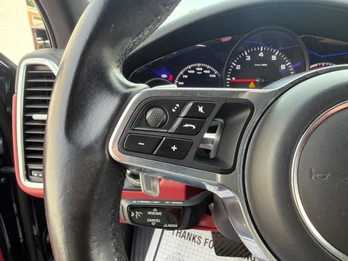 Used 2019 Porsche Cayenne AWD/4WD image 30