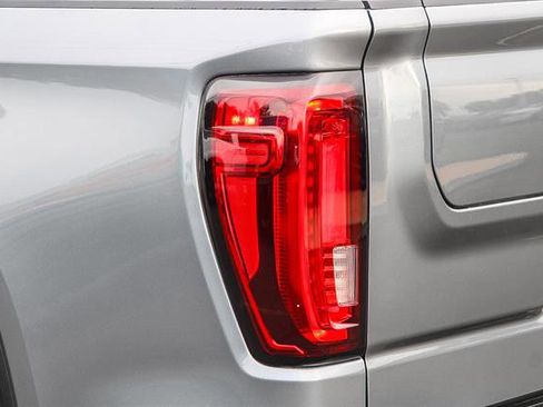 Used 2020 GMC Sierra 1500 AT4 w/ AT4 Preferred Package image 11