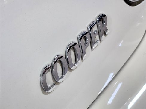 Used 2019 MINI Cooper 4-Door Hardtop image 26