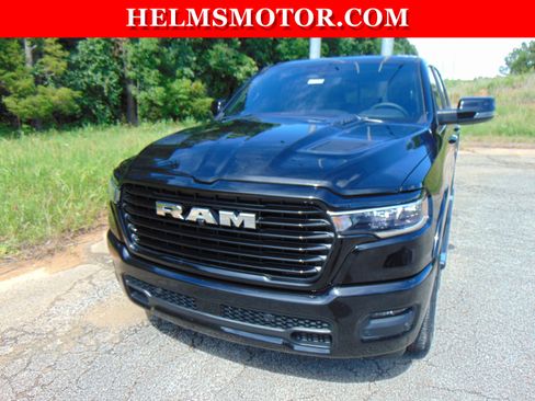 Certified 2025 RAM 1500 Laramie w/ Sport Appearance Package AWD/4WD image 15